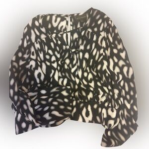 BOLD elements Black and White Blouse